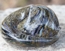 Load image into Gallery viewer, Memorial Curled Glass Cat