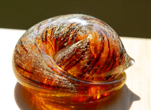 Load image into Gallery viewer, Memorial Curled Glass Cat