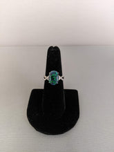 Load image into Gallery viewer, Resin Opal Gem Ring